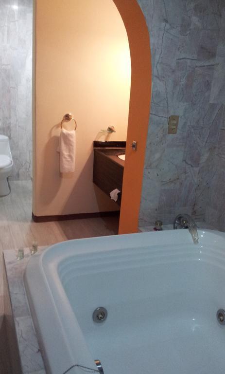 Hotel Real Del Sol クエルナバカ エクステリア 写真